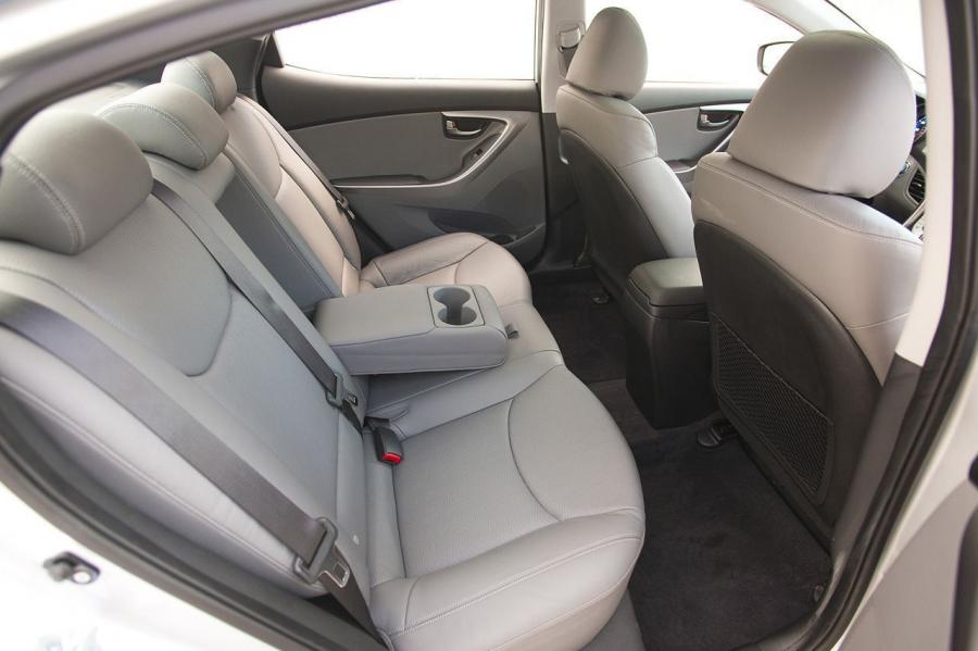  Hyundai Elantra 2011 года  (фото 5 из 144)